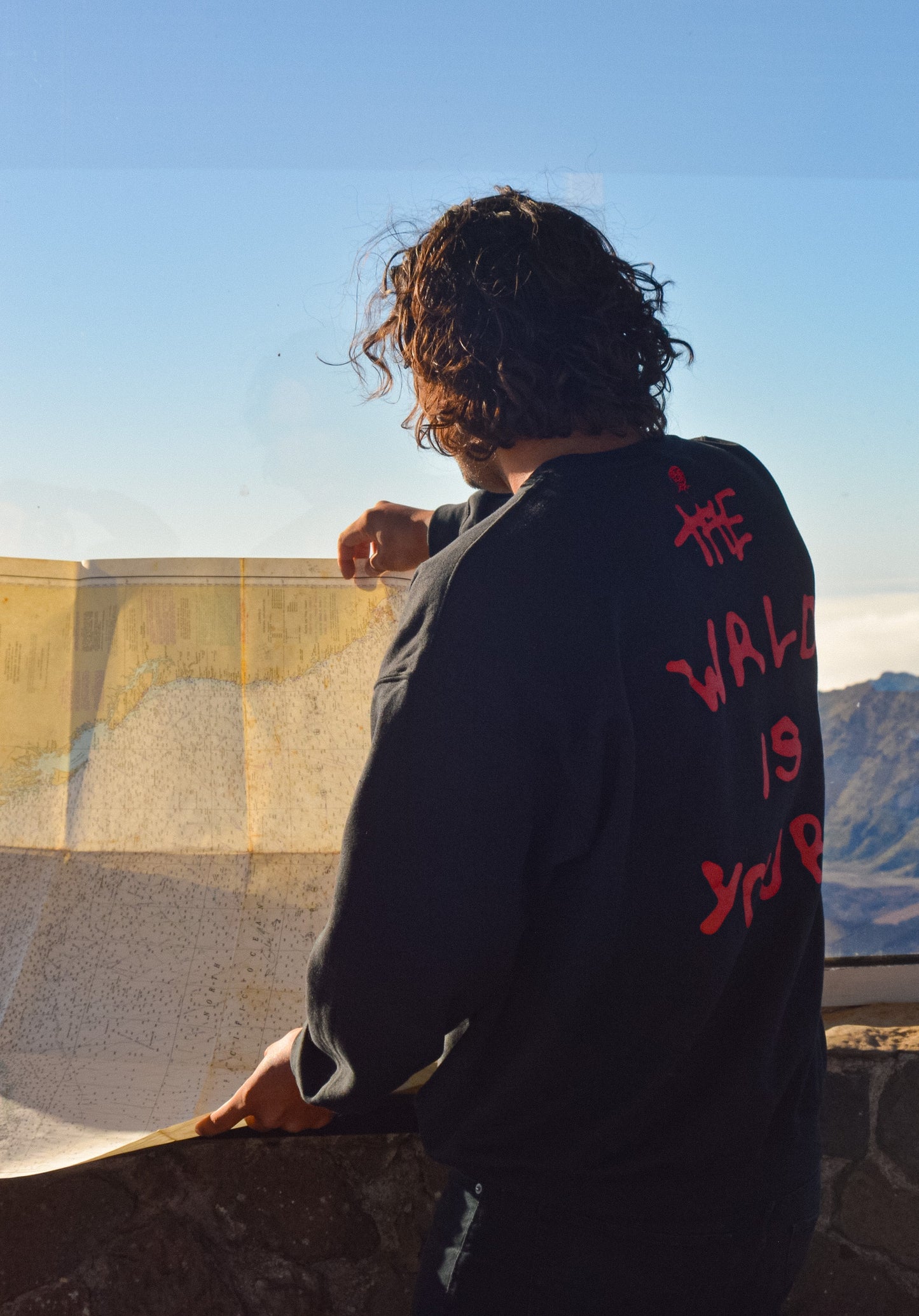 ALL LOVE KŌ x WRLD SWEATSHIRT